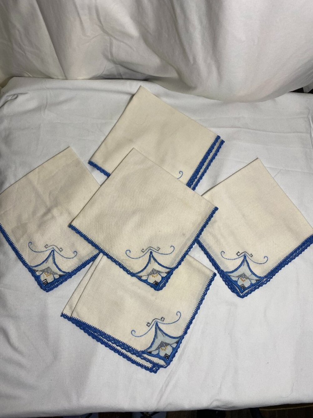 Vintage Linen Cocktail Napkins Set Blue Embroidered Lace Edge Floral Corner 5 Pc